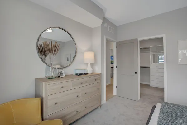 $3,395 | 3628 Colfax Avenue South, Minneapolis, MN 55409