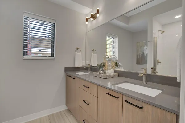 $3,395 | 3628 Colfax Avenue South, Minneapolis, MN 55409