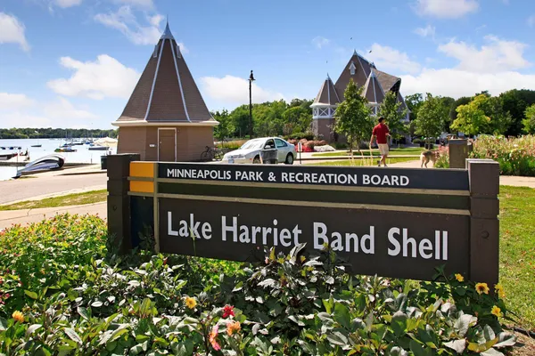 $3,395 | 3628 Colfax Avenue South, Minneapolis, MN 55409