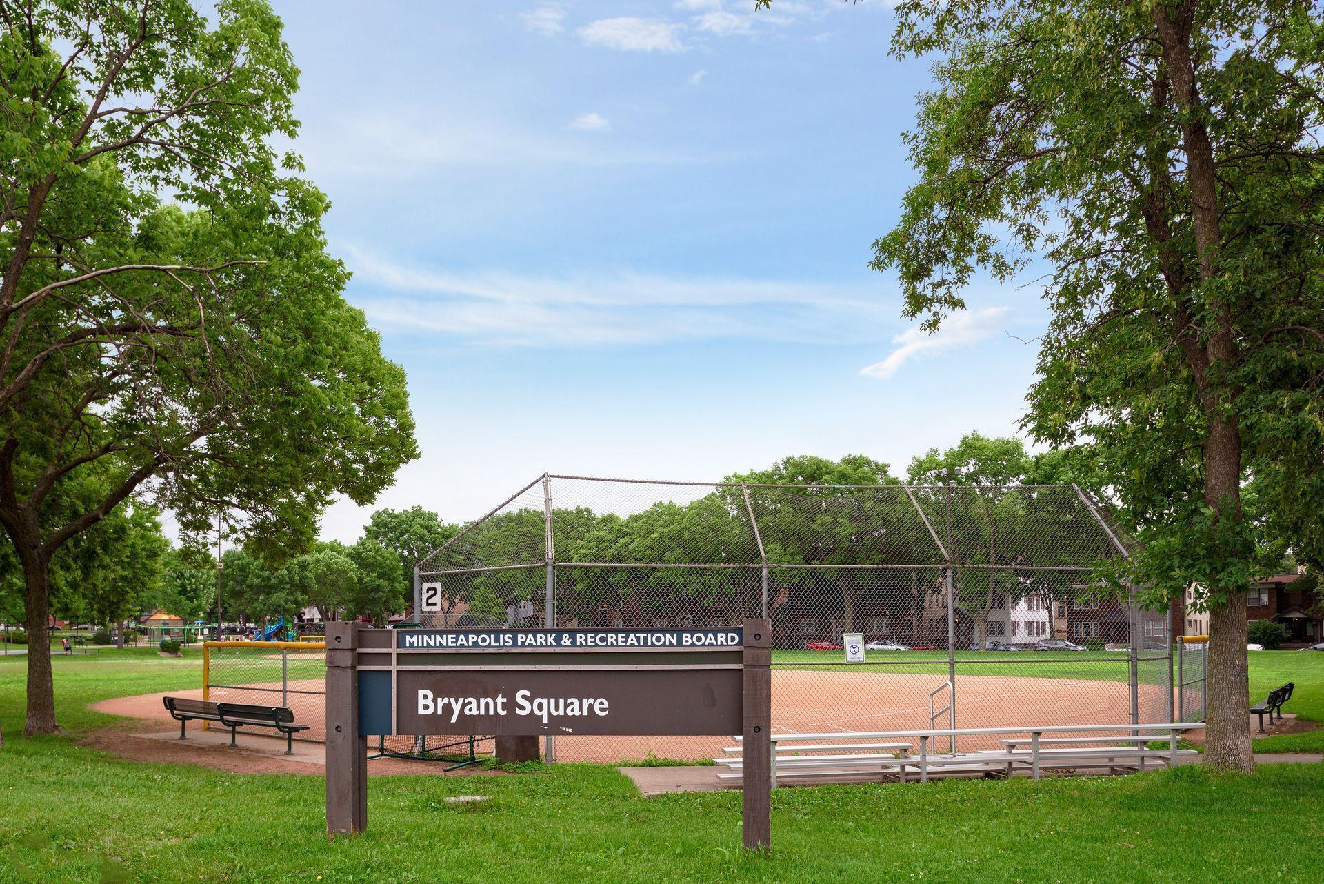 3628 Colfax Avenue South Minneapolis, MN 55409 - Photo 36 of 38