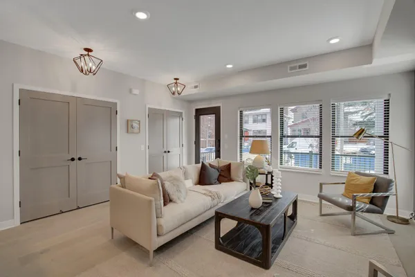 $3,395 | 3628 Colfax Avenue South, Minneapolis, MN 55409