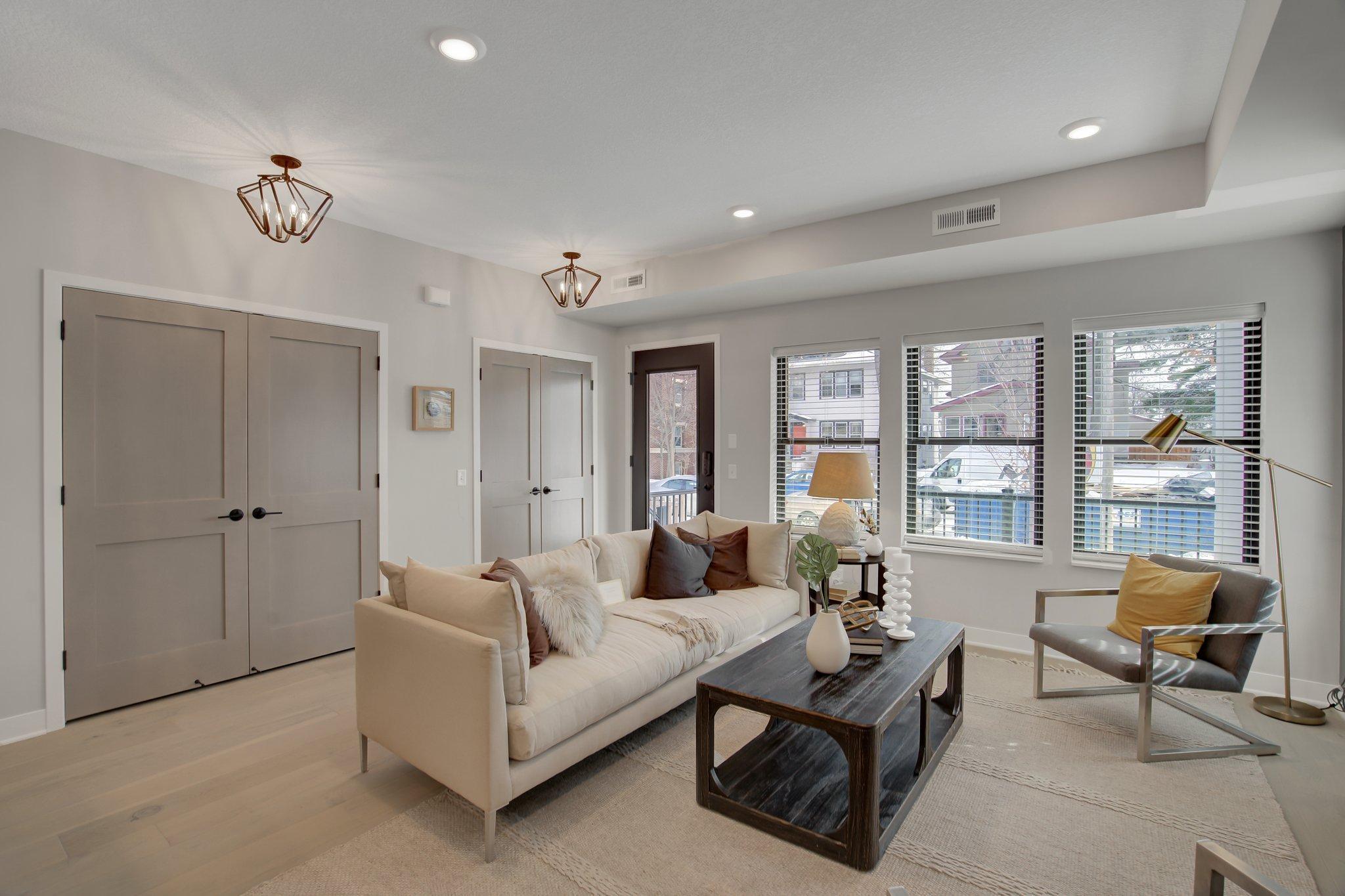 3628 Colfax Avenue South Minneapolis, MN 55409 - Photo 4 of 38