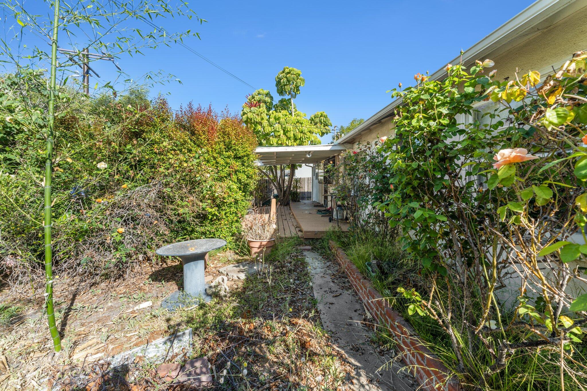 3039 Foothill Road Santa Barbara, CA 93105 - Photo 4 of 8 14-web-or-mls-SDIM0898