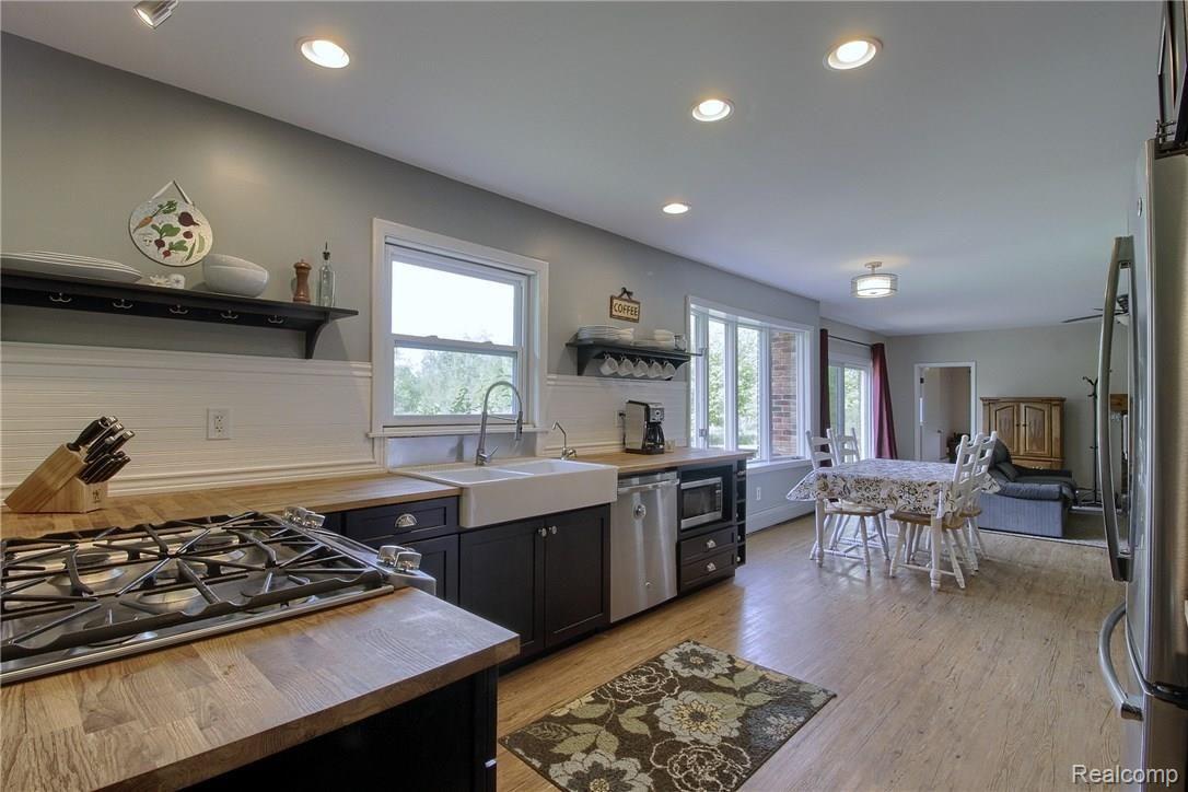 8929 Hough Road Almont, MI 48003 - Photo 4 of 32 Kitchen_3rd_View.jpg