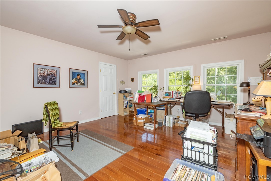 22401 Pinewood Road Williamsburg, VA 23185 - Photo 27 of 31 Gallery Image 27