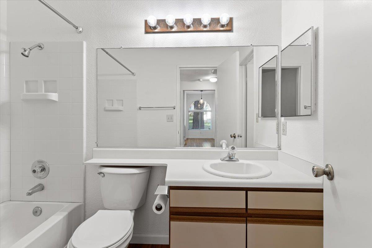 1403 Forest Run Hercules, CA 94547 - Photo 13 of 26 a bathroom with a sink toilet and shower