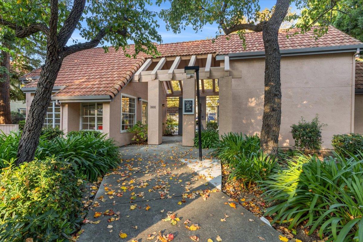 1403 Forest Run Hercules, CA 94547 - Photo 20 of 26 a front view of a house with garden