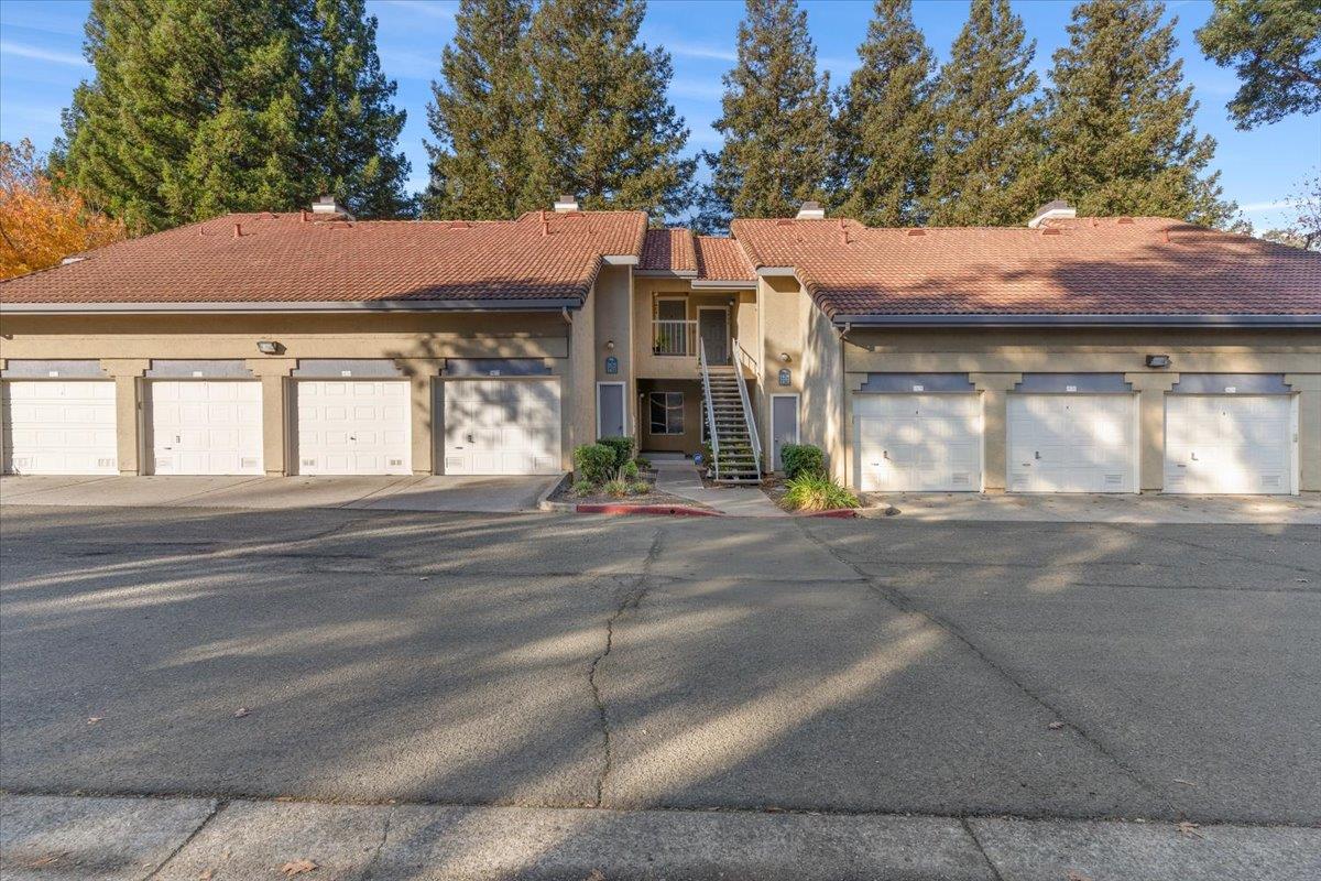 1403 Forest Run Hercules, CA 94547 - Photo 25 of 26 a front view of a house