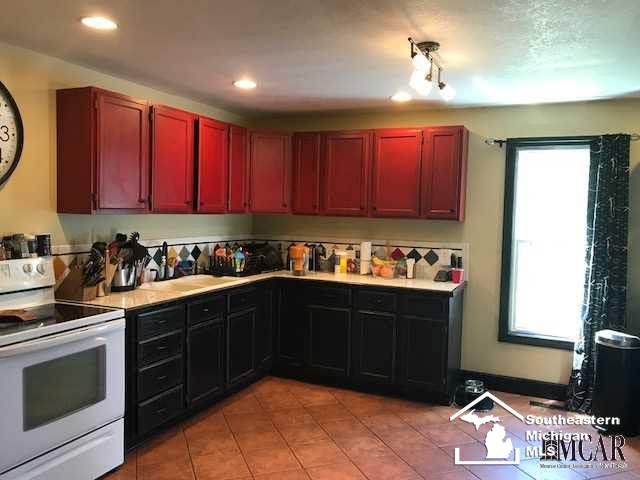 320 West Morocco Road Temperance, MI 48182 - Photo 8 of 31 21286820-7.JPG
