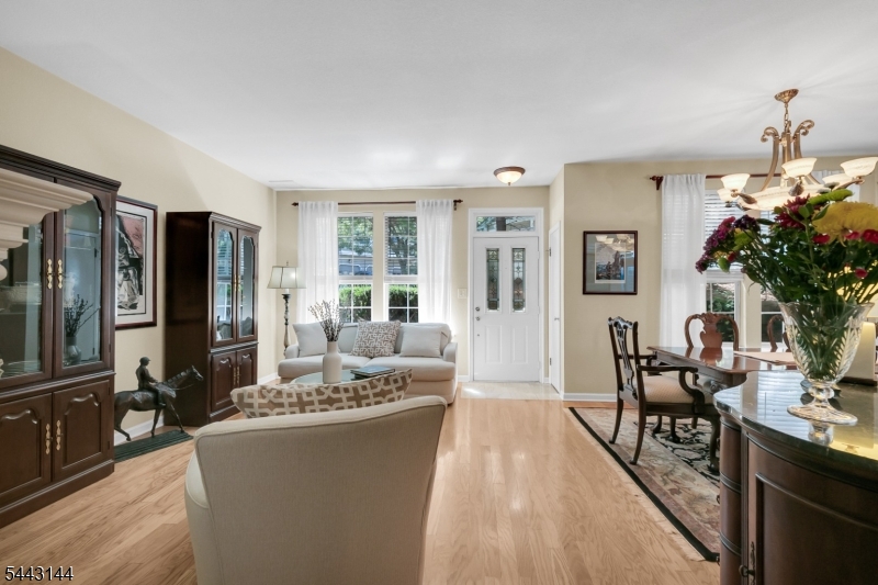 37 High Pond Lane Bedminster, NJ 07921 - Photo 5 of 36