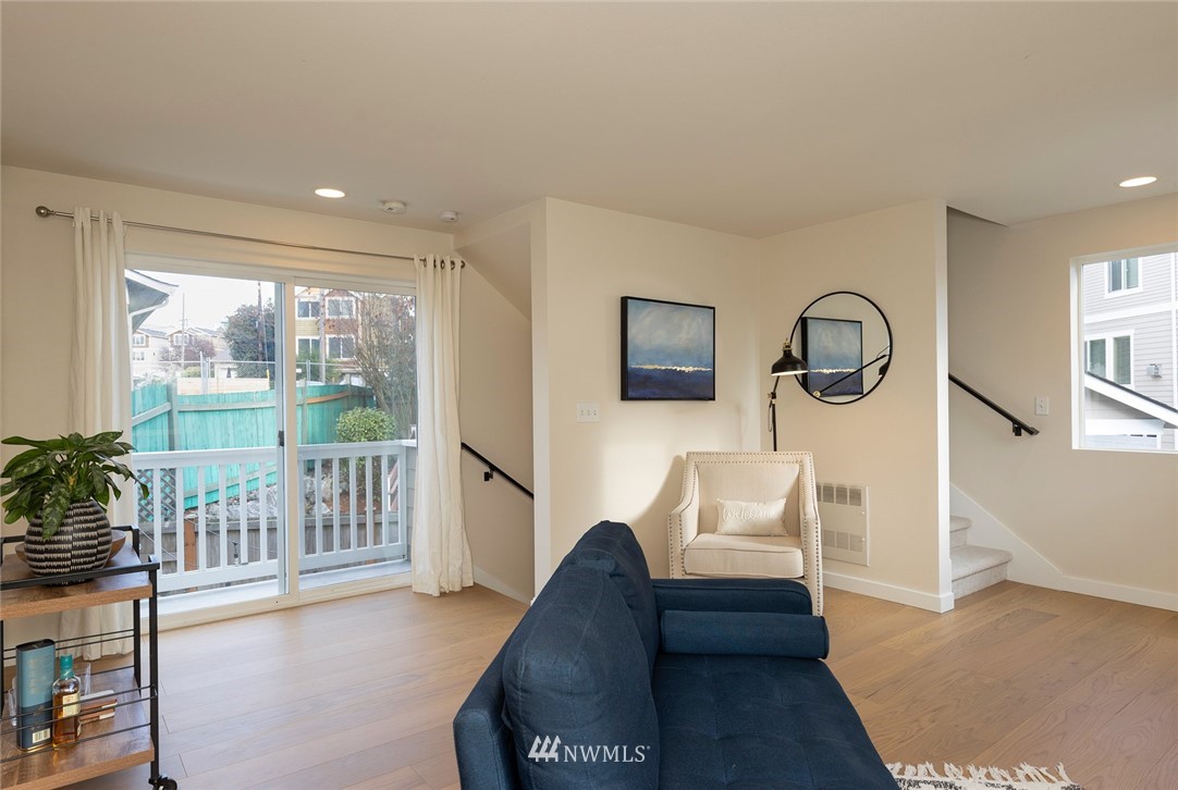 10138 Holman Road Northwest, Unit A Seattle, WA 98133 - Photo 4 of 19