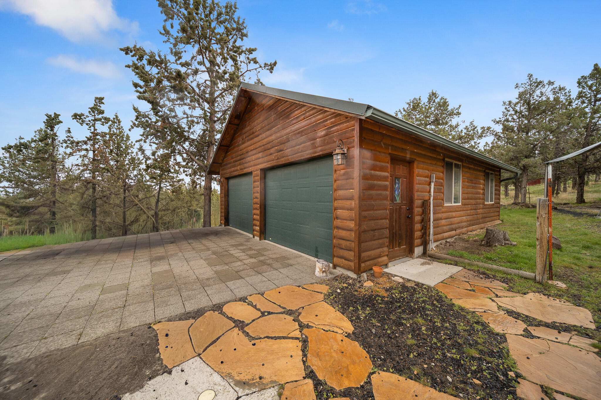 2260 Southeast Highland Road Prineville, OR 97754 - Photo 29 of 31 30