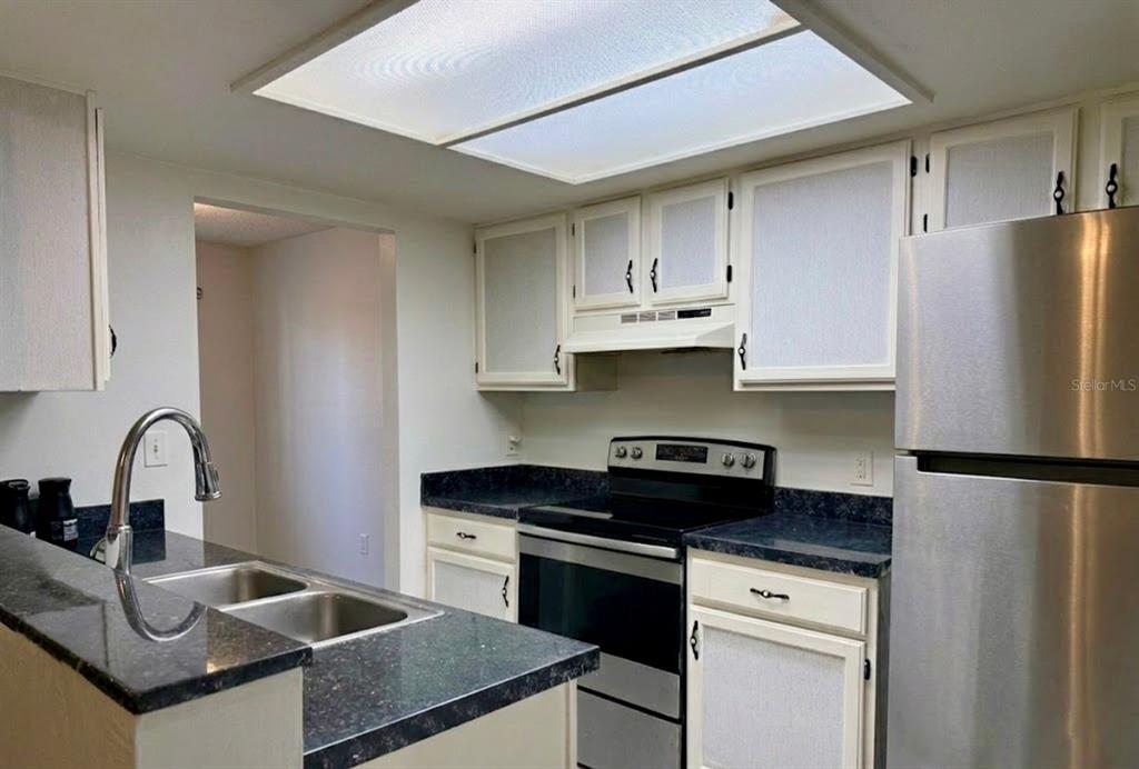 7200 Southwest 8th Avenue, Unit Q108 Gainesville, FL 32607 - Photo 5 of 14