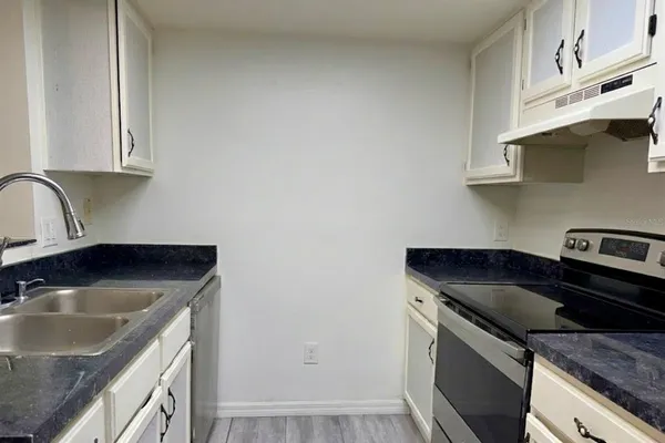 $1,400 | 7200 Southwest 8th Avenue, Unit Q108, Gainesville, FL 32607