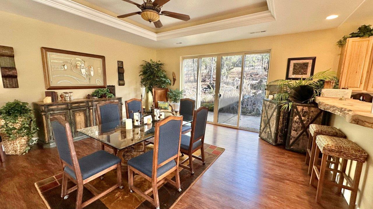 253 Rocky Road Trail, OR 97541 - Photo 14 of 67 Dining Room