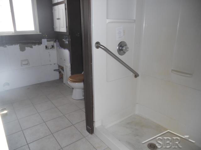 12396 Nichols Road Montrose, MI 48457 - Photo 14 of 24 Shower