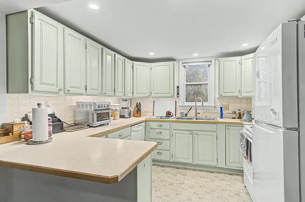 $435,000 | 120 Allen Road, South Burlington, VT 05403
