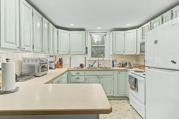 $435,000 | 120 Allen Road, South Burlington, VT 05403