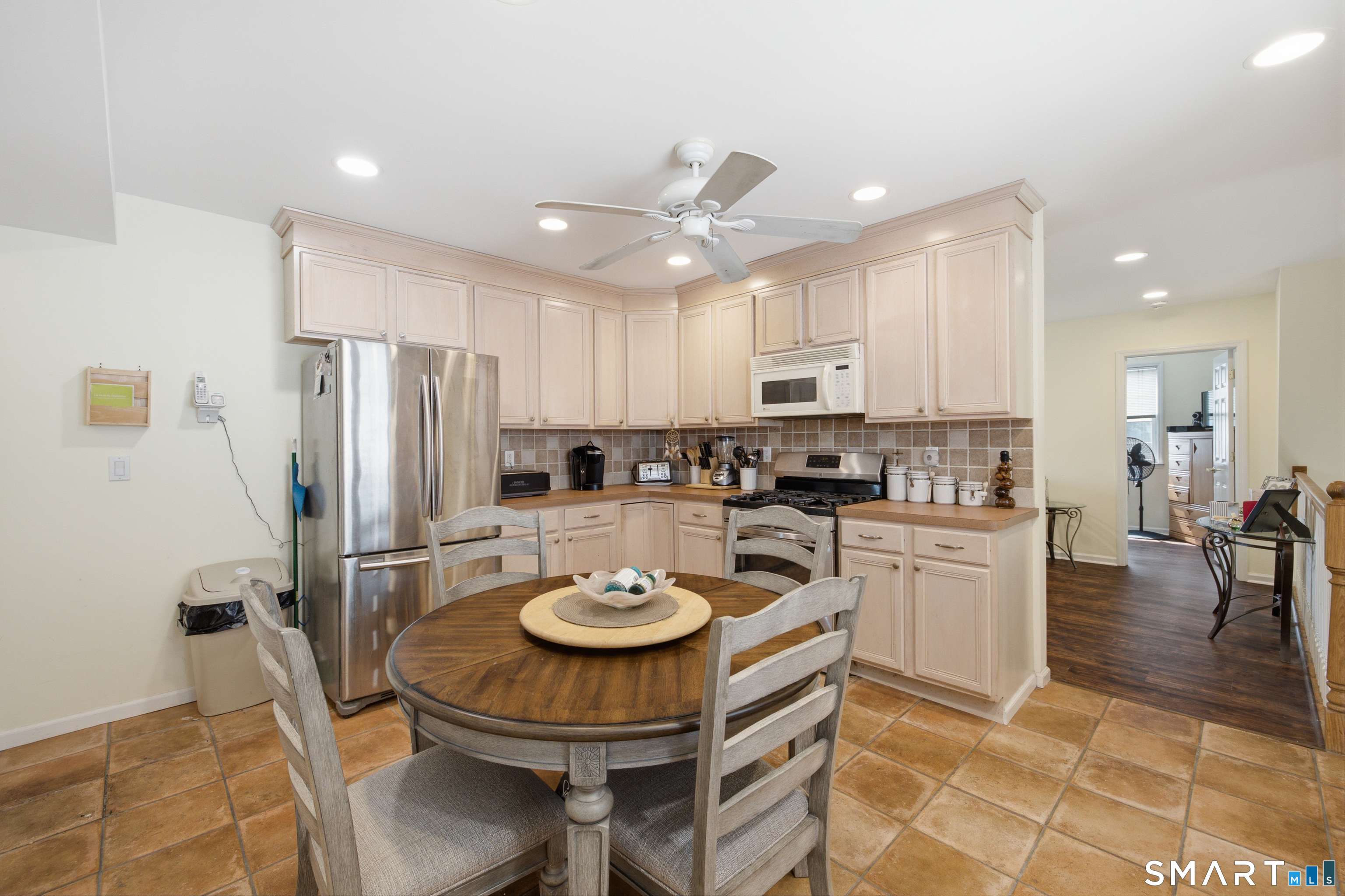 21 Culloden Road Stamford, CT 06902 - Photo 22 of 35 Unit 2 Kitchen