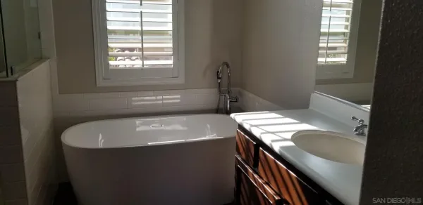 $4,500 | 2236 Antonio Drive, Unit 20, Chula Vista, CA 91915