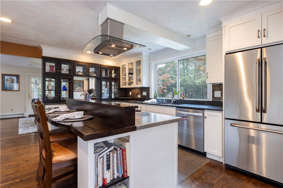 71 Corey Road South Kingstown, RI 02879 - Photo 5 of 50