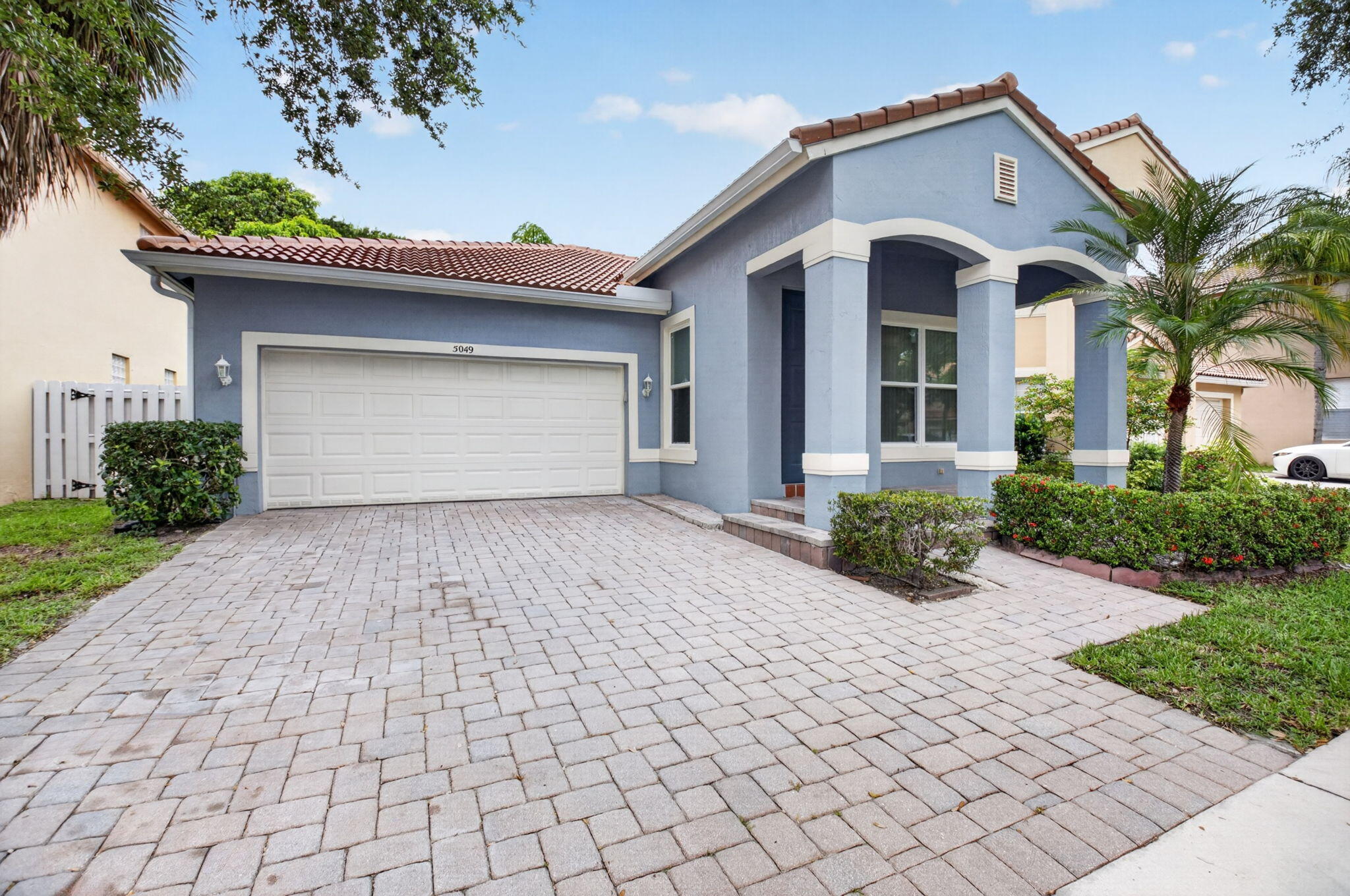 5049 Sancerre Circle Lake Worth, FL 33463 - Photo 3 of 48 2-web-or-mls-DSC_1404