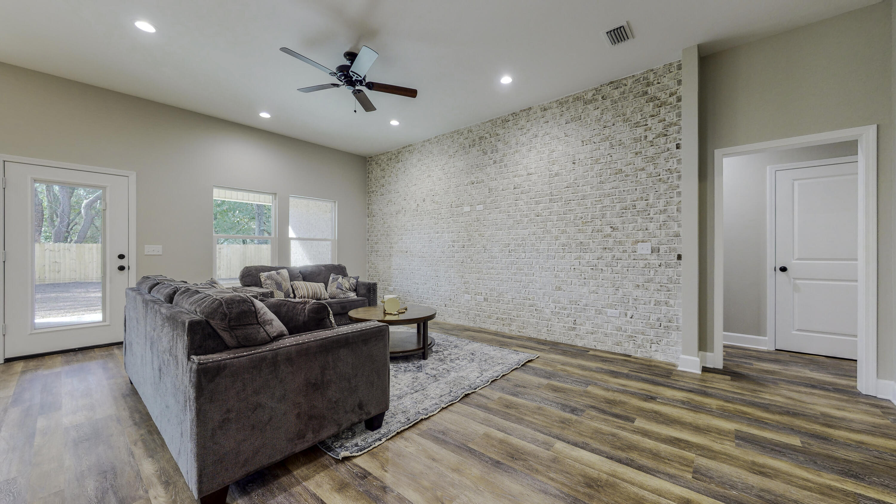 28 Choctawhatchee Road Southeast Fort Walton Beach, FL 32548 - Photo 4 of 47 28-Choctawhatchee-Rd-01312023_150140