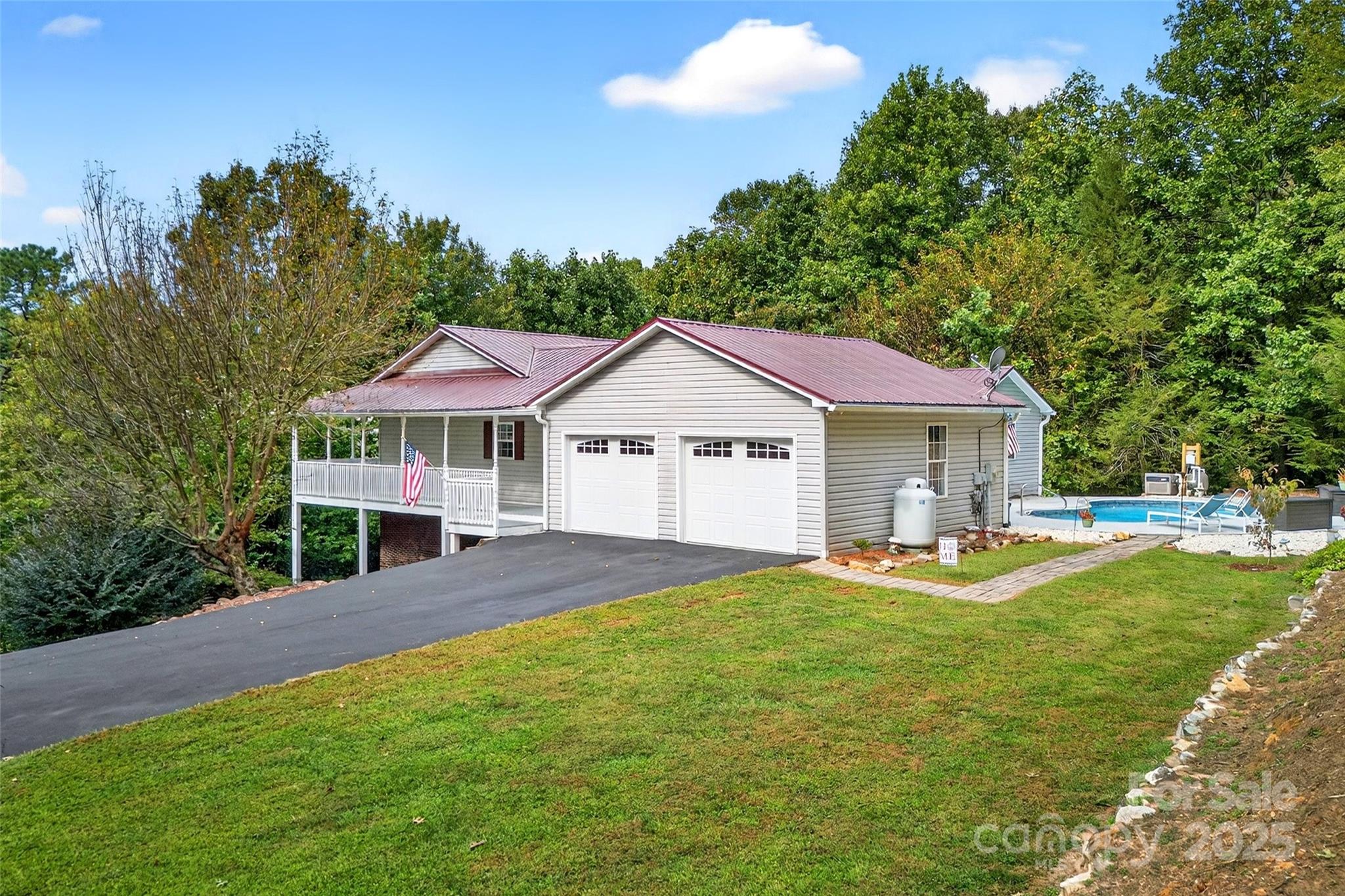 210 Marterdan Ridge Marion, NC 28752 - Photo 1 of 48 Gallery Image 1