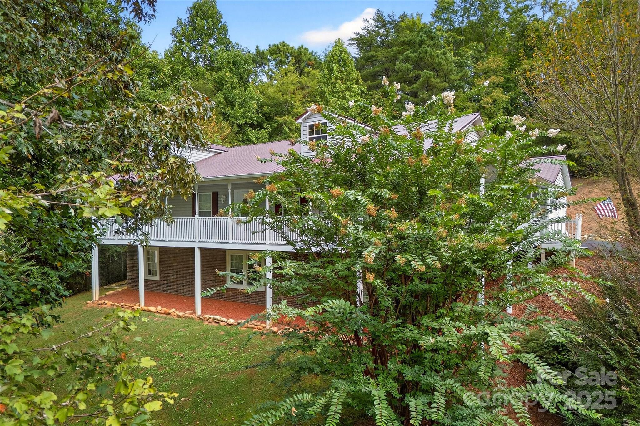 210 Marterdan Ridge Marion, NC 28752 - Photo 2 of 48 Gallery Image 2