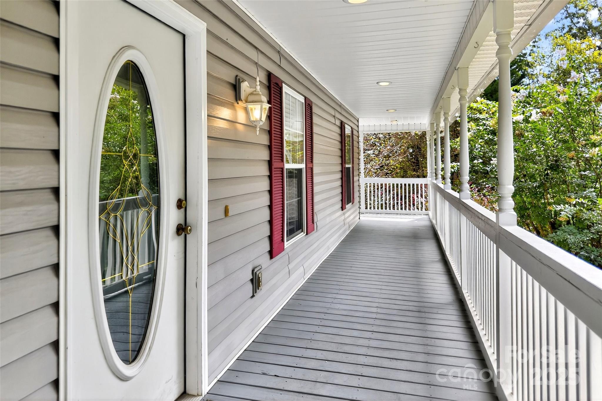 210 Marterdan Ridge Marion, NC 28752 - Photo 4 of 48 Gallery Image 4