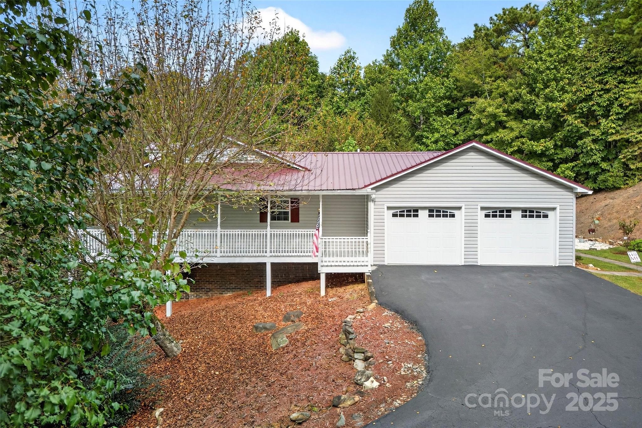 210 Marterdan Ridge Marion, NC 28752 - Photo 43 of 48 Gallery Image 43