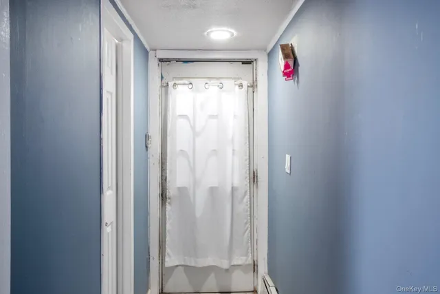 $619,900 | 250 Spur Drive South, Bay Shore, NY 11706