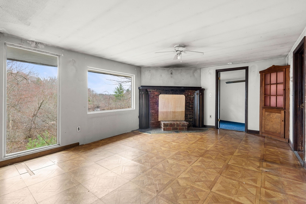 47 Riverside Drive North Reading, MA 01864 - Photo 6 of 34