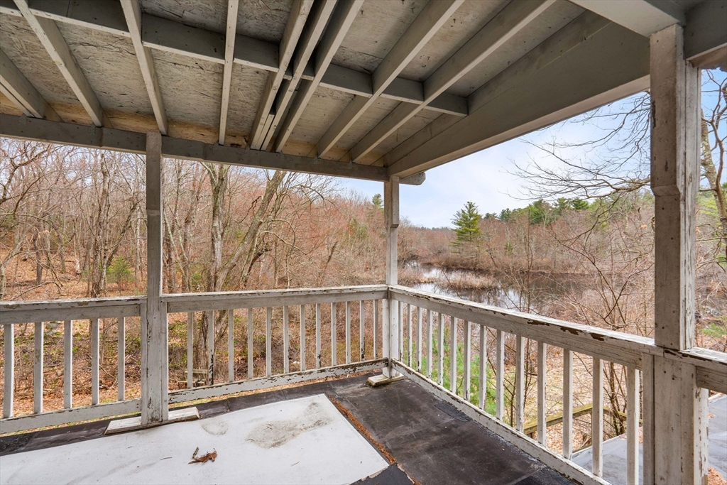 47 Riverside Drive North Reading, MA 01864 - Photo 9 of 34 a view of a porch