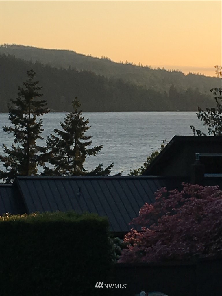 3056 North Shore Road Bellingham, WA 98226 - Photo 3 of 8 Gallery Image 3