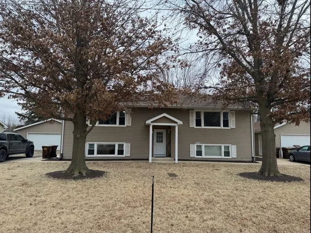 $200,000 | 424 12th Street, Erie, IL 61250
