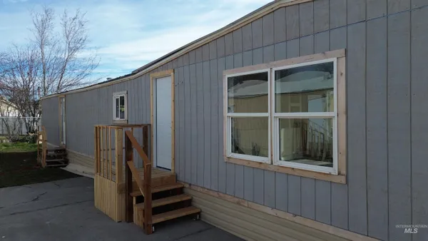 $45,000 | 308 West Ave G, Wendell, ID 83355