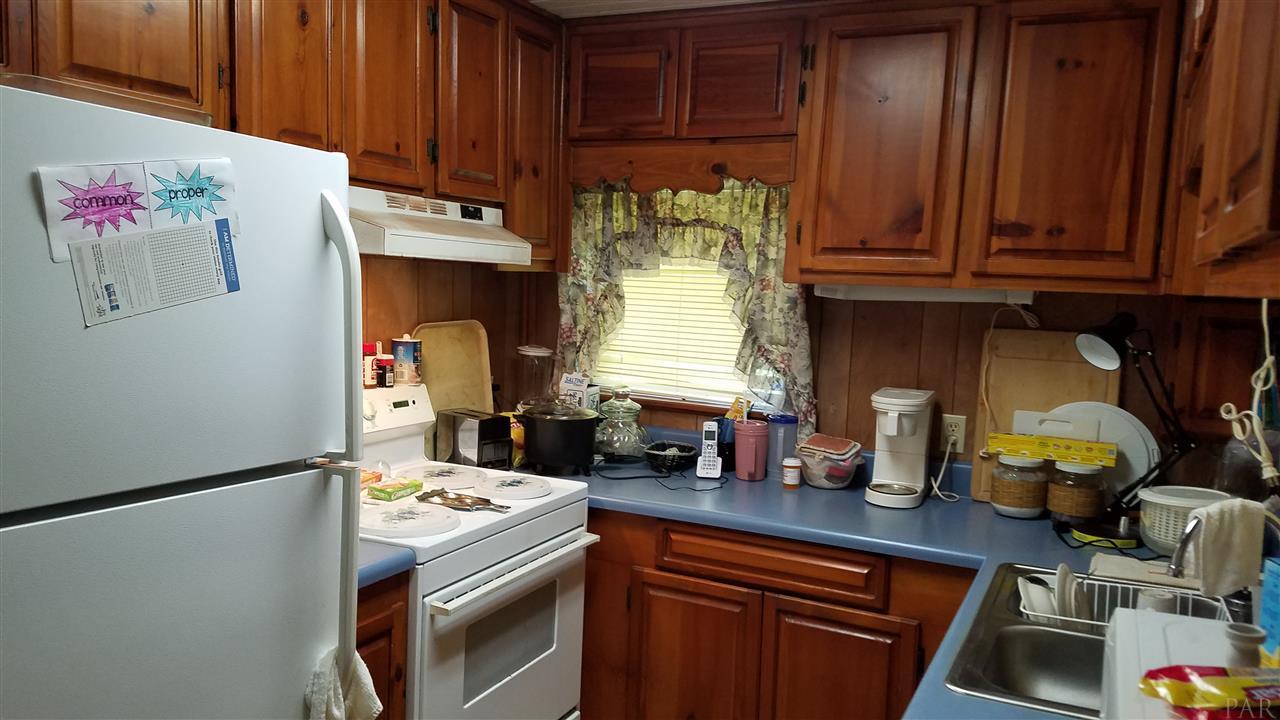 1012 Fleming Bridge Road Milton, FL 32570 - Photo 13 of 21 Gallery Image 13