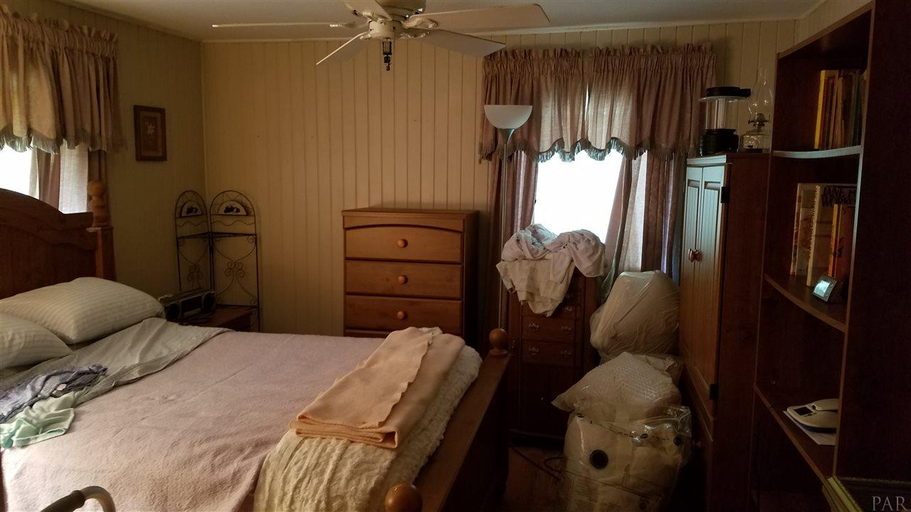 1012 Fleming Bridge Road Milton, FL 32570 - Photo 15 of 21 Gallery Image 15