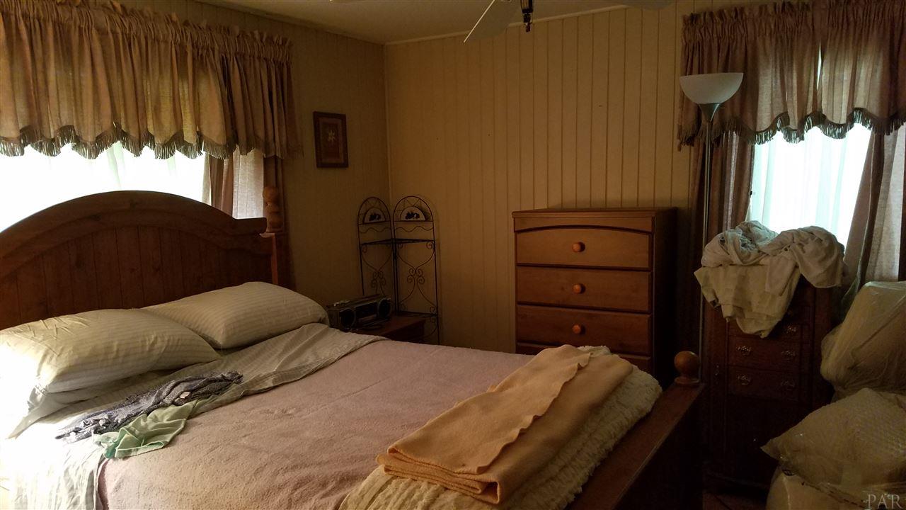 1012 Fleming Bridge Road Milton, FL 32570 - Photo 16 of 21 Gallery Image 16