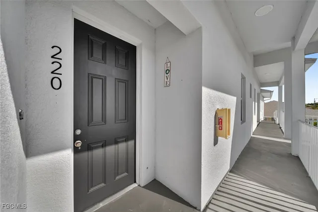 $1,600 | 275 Southwest 4th Street, Unit 220, Cape Coral, FL 33991