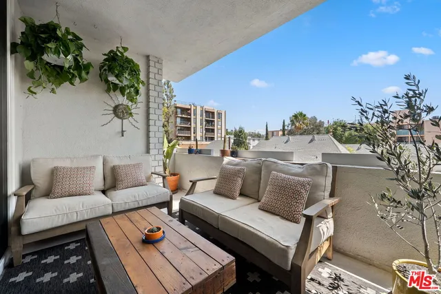 $799,000 | 7309 Franklin Avenue, Unit 405, Los Angeles, CA 90046