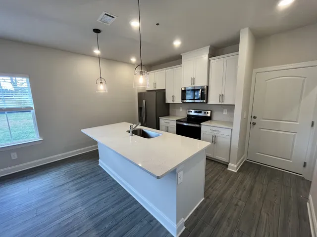 $2,299 | 204 Douglas Bend Road, Unit 506, Gallatin, TN 37066