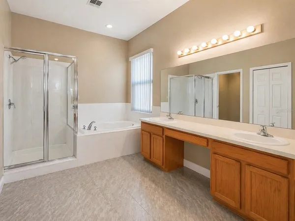 $385,000 | 2327 Andrews Valley Drive, Kissimmee, FL 34758