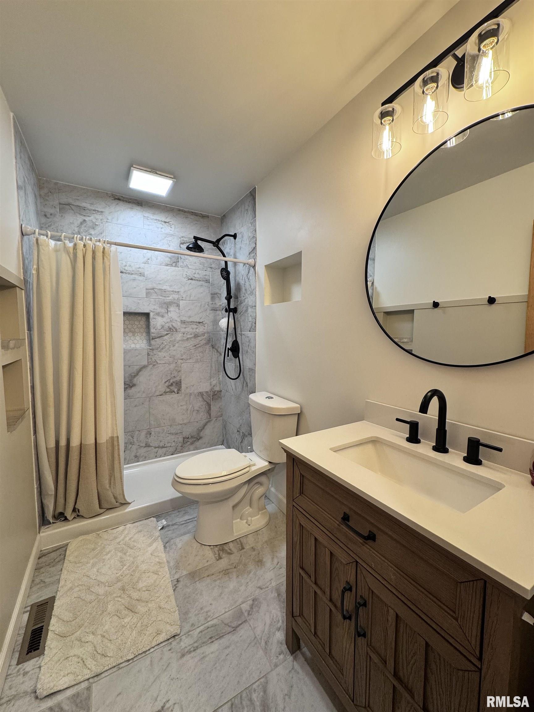 208 Jana Road Macomb, IL 61455 - Photo 18 of 27