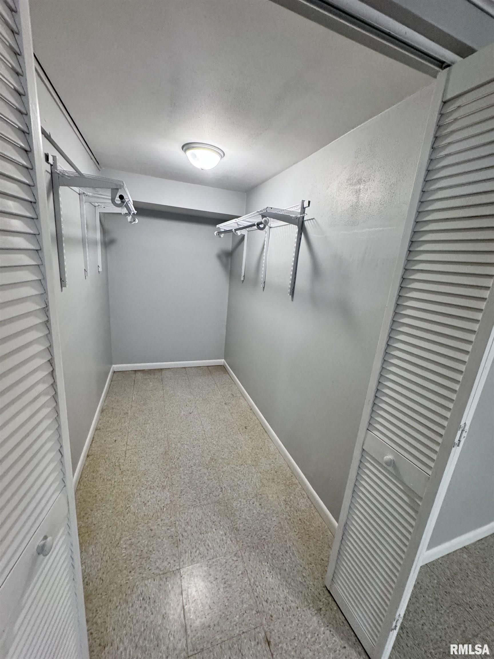 208 Jana Road Macomb, IL 61455 - Photo 21 of 27