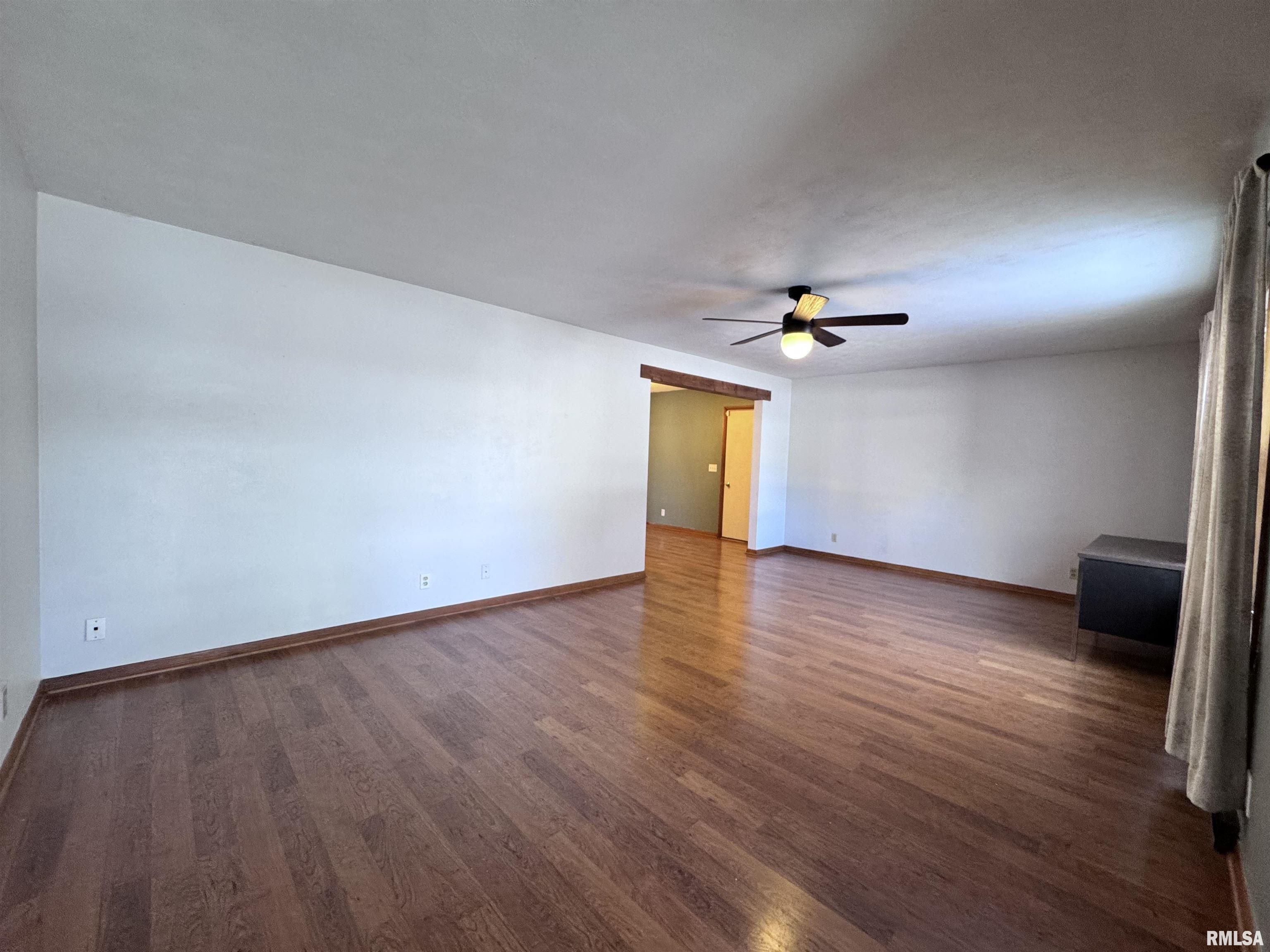 208 Jana Road Macomb, IL 61455 - Photo 4 of 27