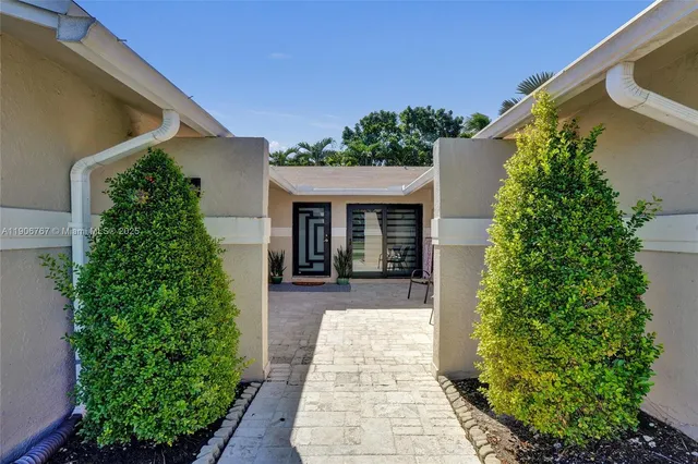 $648,000 | 9350 Northwest 43rd Manor, Sunrise, FL 33351