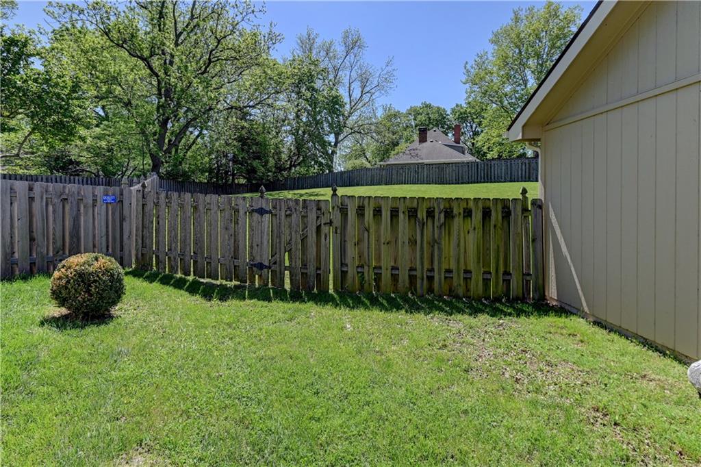 4523 Edgehill Street Leavenworth, KS 66048 - Photo 40 of 50