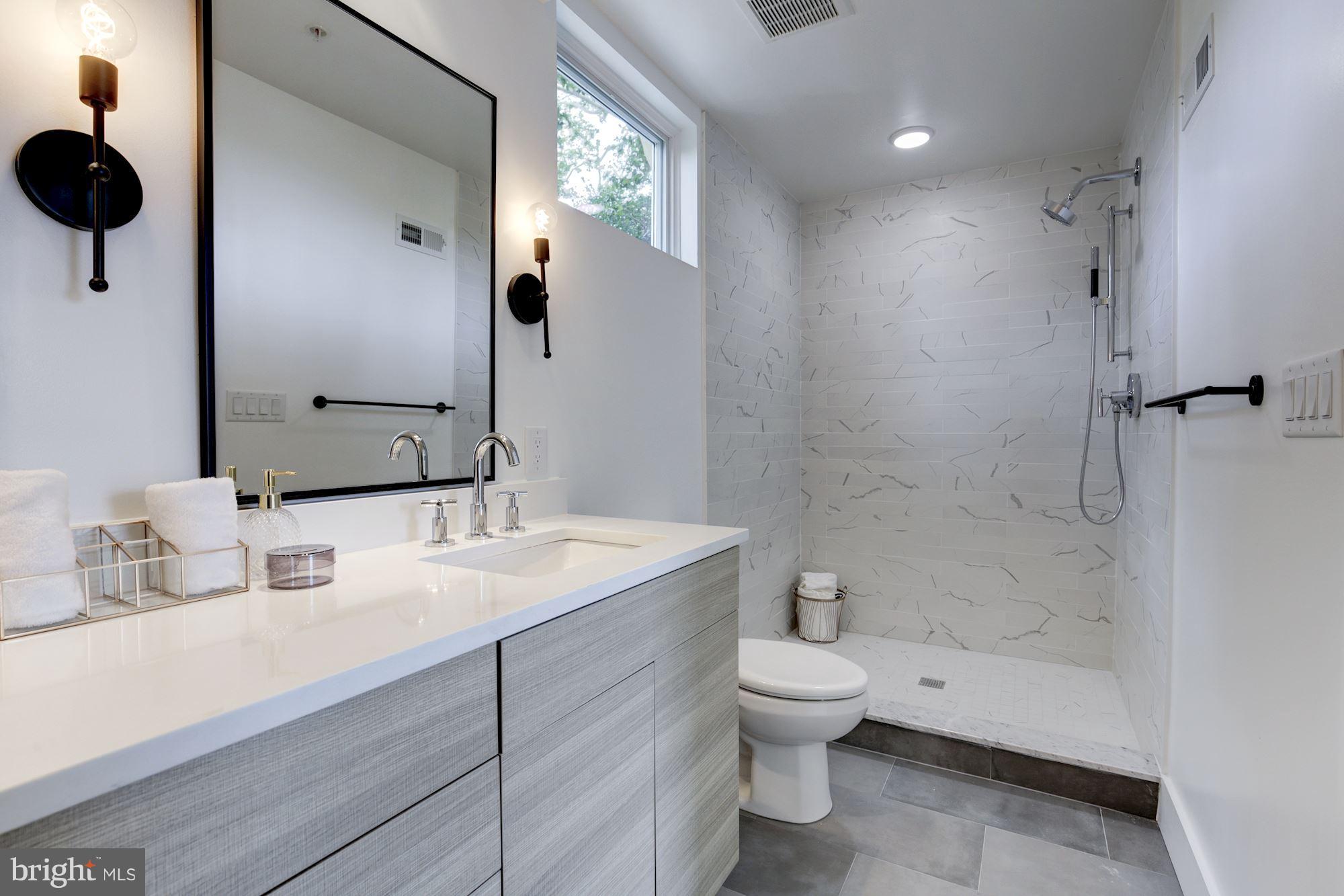 1710 10th Street Northwest, Unit 2 Washington, DC 20001 - Photo 18 of 30 Interior (General)
